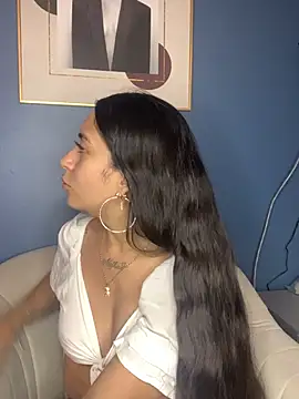 DulceLatinaxo online show from 24, 4, 2026