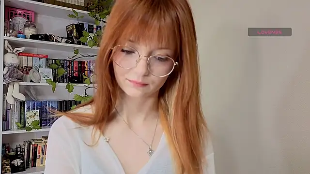 Snapshot of Lilyrin chatting on 11, 5, 2026 Lilyrin online show from 11, 5, 2026
