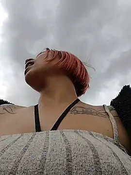 Mia 0-4 online show from 21, 5, 2026