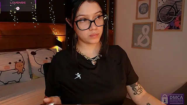 Snapshot of aria_bloomer chatting on 21, 4, 2026 aria bloomer online show from 21, 4, 2026