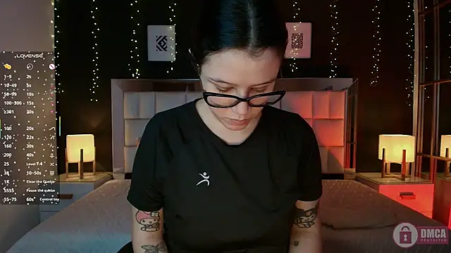 Snapshot of aria_bloomer chatting on 7, 5, 2026 aria bloomer online show from 7, 5, 2026