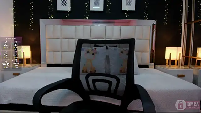 Snapshot of aria_bloomer chatting on 8, 6, 2026 aria bloomer online show from 8, 6, 2026
