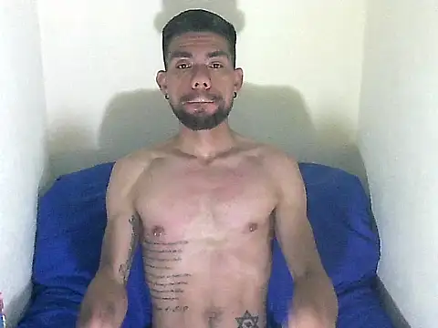 Snapshot of thomas2wood chatting on 21, 6, 2026 thomas2wood online show from 21, 6, 2026