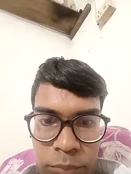 Snapshot of ekwjj chatting on 8, 4, 2026 ekwjj online show from 8, 4, 2026