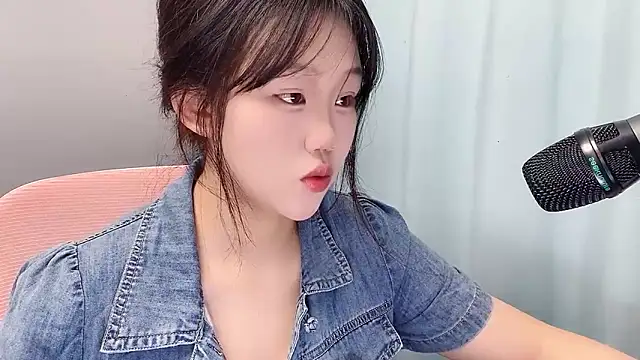 Lilababy00 online show from 20, 4, 2026