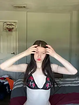 Snapshot of Munchkinbaby72318 chatting on 7, 4, 2026 Munchkinbaby72318 online show from 7, 4, 2026