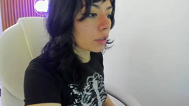 ghostmila online show from 13, 4, 2026