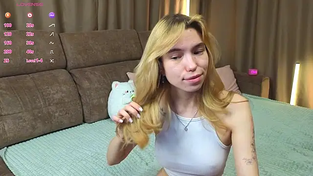 Snapshot of _capybara_0_0 chatting on 26, 5, 2026 capybara 0 0 online show from 26, 5, 2026