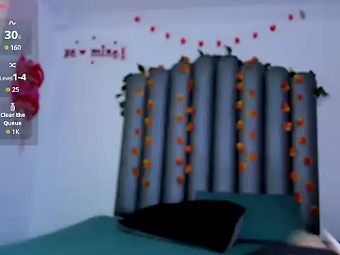 Carolinaa-03 online show from 13, 4, 2026