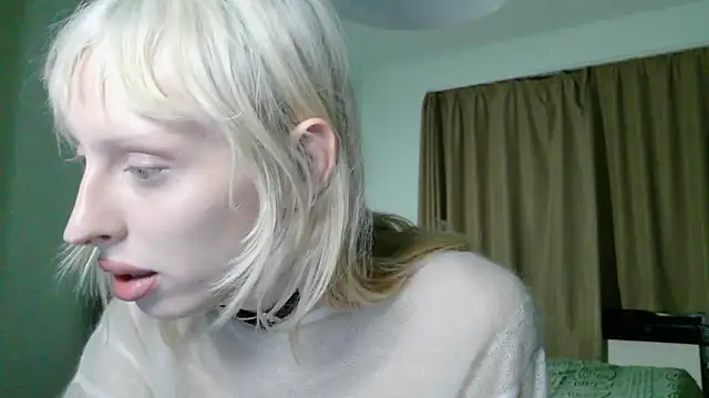 Snapshot of Sora100000 chatting on 19, 4, 2026 Sora100000 online show from 19, 4, 2026