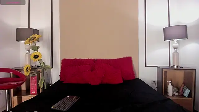Snapshot of NatashaLuxy chatting on 23, 6, 2026 NatashaLuxy online show from 23, 6, 2026