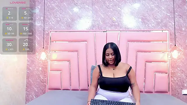 Luu Adams online show from 24, 4, 2026