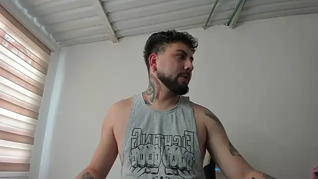 Snapshot of AaronHardi chatting on 14, 5, 2026 AaronHardi online show from 14, 5, 2026