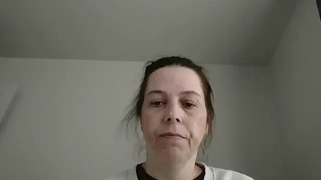 lily1982 online show from 2, 5, 2026