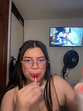 Snapshot of foxy_gigi chatting on 14, 4, 2026 foxy gigi online show from 14, 4, 2026