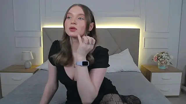 ArianaMilss online show from 4, 5, 2026