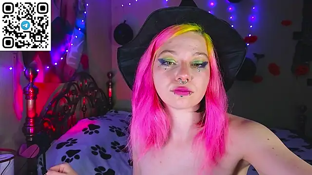 Snapshot of Sansarella chatting on 30, 10, 2025 Sansarella online show from 30, 10, 2025