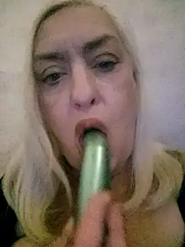 Julia20X online show from 21, 4, 2026