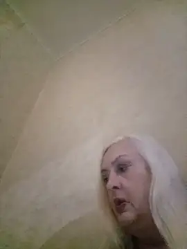 Snapshot of Julia20X chatting on 4, 6, 2026 Julia20X online show from 4, 6, 2026
