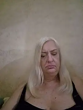 Snapshot of Julia20X chatting on 7, 6, 2026 Julia20X online show from 7, 6, 2026