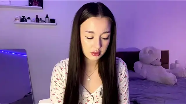 SophieLaine online show from 18, 6, 2026