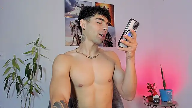 Snapshot of Alex_zt7 chatting on 14, 4, 2026 Alex zt7 online show from 14, 4, 2026