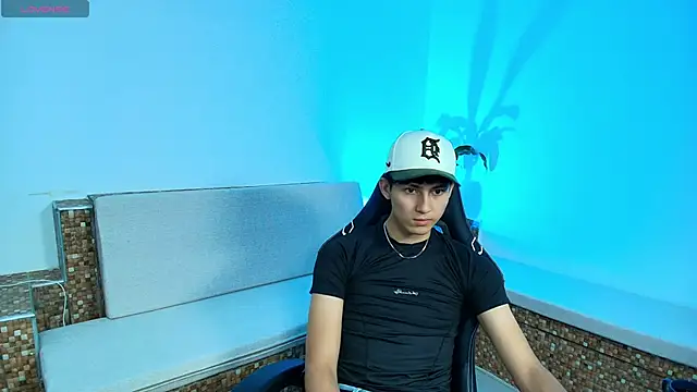 Valentino Rey online show from 13, 4, 2026