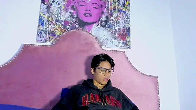 LiamKron online show from 21, 4, 2026