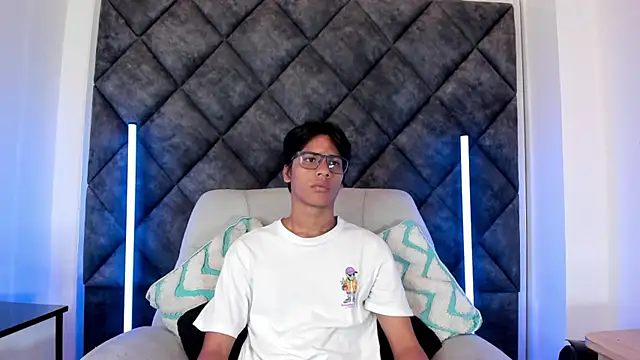 LiamKron online show from 25, 5, 2026
