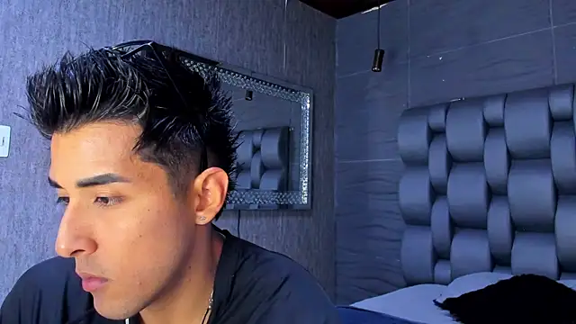 alangreek1 online show from 14, 4, 2026