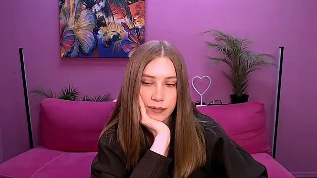 Snapshot of cheeky_chick chatting on 22, 4, 2026 cheeky chick online show from 22, 4, 2026