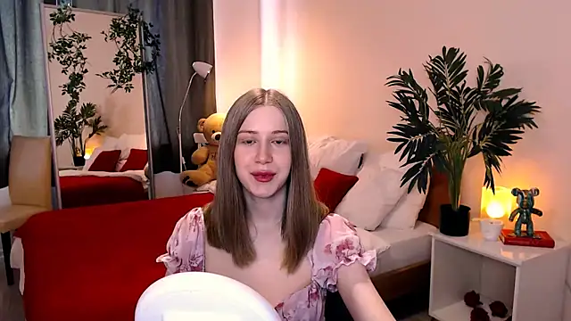 Snapshot of cheeky_chick chatting on 31, 5, 2026 cheeky chick online show from 31, 5, 2026