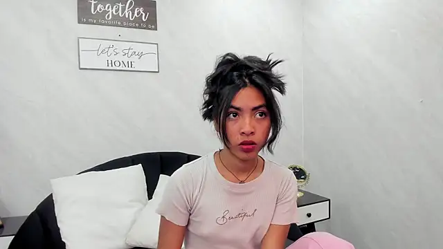 Babe Alessandraa online show from 13, 4, 2026