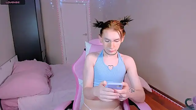 Snapshot of Mikaella_Nicole chatting on 11, 4, 2026 Mikaella Nicole online show from 11, 4, 2026