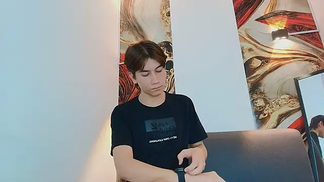 Snapshot of RAPHAEL_NYON1 chatting on 14, 5, 2026 RAPHAEL NYON1 online show from 14, 5, 2026