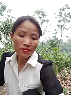  Lyly pussy  online show from 12, 4, 2026