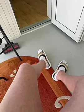 Snapshot of elysmay chatting on 9, 4, 2026 elysmay online show from 9, 4, 2026