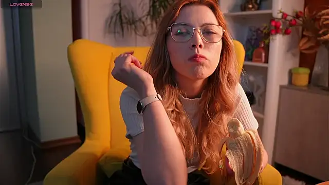 SonyaCubine online show from 12, 4, 2026