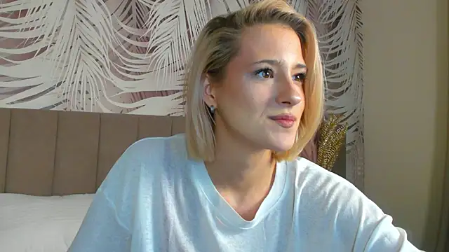 Lizzyvega online show from 17, 4, 2026
