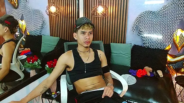 Snapshot of Skinny_cute_Alyer chatting on 10, 6, 2026 Skinny cute Alyer online show from 10, 6, 2026