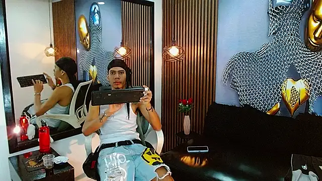 Snapshot of Skinny_cute_Alyer chatting on 25, 6, 2026 Skinny cute Alyer online show from 25, 6, 2026