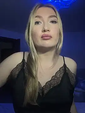 Snapshot of Mira_royy chatting on 27, 5, 2026 Mira royy online show from 27, 5, 2026