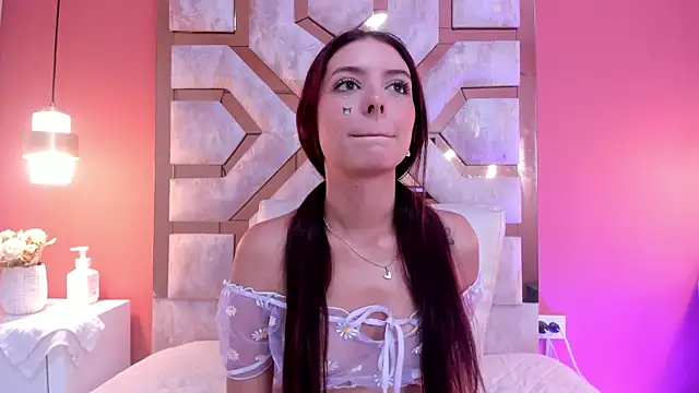 VIOLET 19XXX online show from 30, 4, 2026