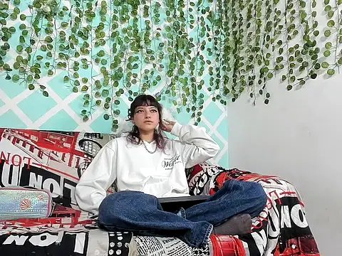 Selene 333 hot online show from 16, 4, 2026