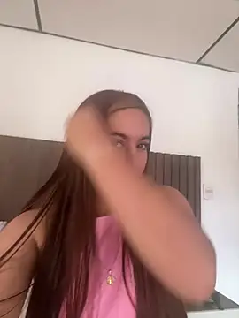 Aitana Lux online show from 13, 4, 2026