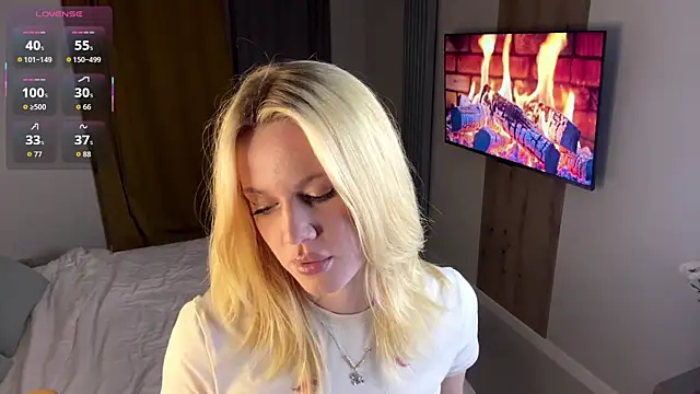 moonavelle online show from 5, 5, 2026