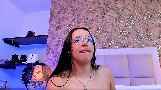 Snapshot of ValkyriaSteel chatting on 28, 4, 2026 ValkyriaSteel online show from 28, 4, 2026