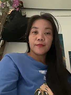 Snapshot of holdmetight21 chatting on 13, 4, 2026 holdmetight21 online show from 13, 4, 2026