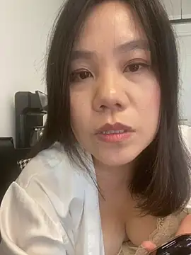 Snapshot of Feifei123521 chatting on 11, 4, 2026 Feifei123521 online show from 11, 4, 2026