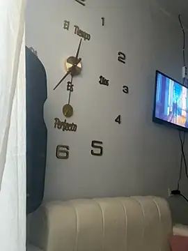 exotica222 online show from 10, 4, 2026